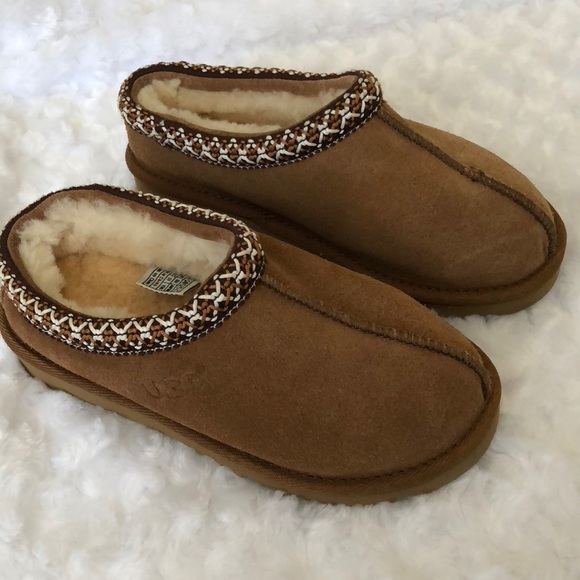 UGG Other - Kids Ugg slippers